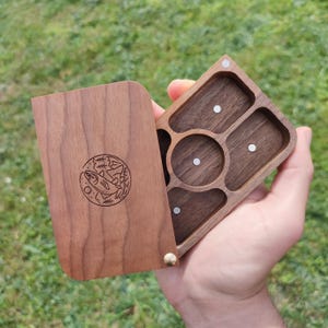 Tenkara Fly Box – Handgemaakte houten vliegviskist met magnetische vakken – Minimalistisch foreluitrusting