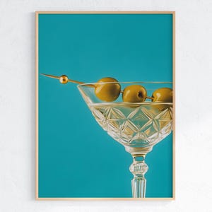 Martini Print Zabawny koktajl oliwkowy Fotografia dla maksymalistycznego baru Wystrój domu letniego Sztuka lub MCM Styl Kuchnia i Ściana Rozrywkowa