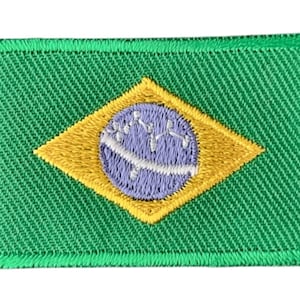 Puede incluir: Un parche bordado con la bandera de Brasil, en colores verde, amarillo y azul.