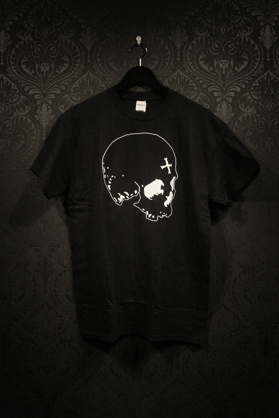 Black Skull T-shirt | Etsy Australia