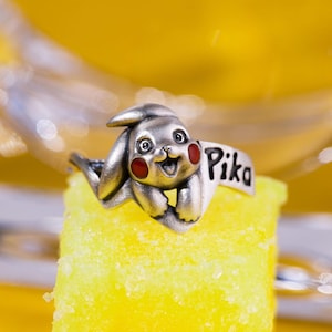 Anillo de Pikachu en plata de ley: joyería de Pokémon, regalo de anime kawaii