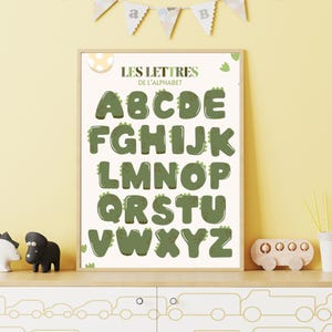 Póster educativo para aprender letras, descarga digital, temática de dinosaurios, para niños.