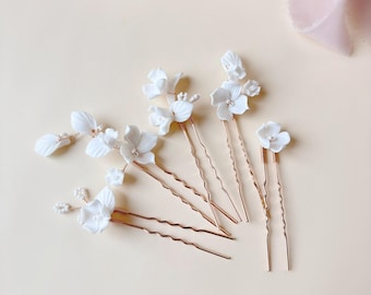 SELIA - Forcine per capelli da sposa con piccoli fiori e foglie in ceramica. Poetiche forcine per chignon da sposa. Regalo di Natale per la futura sposa.