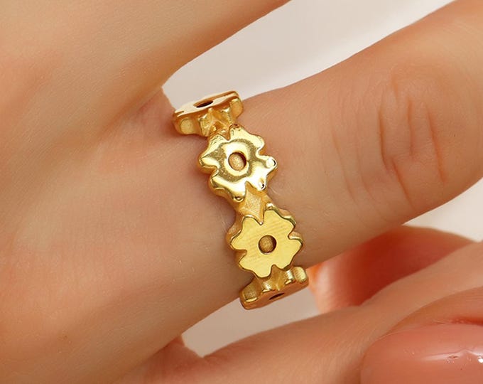 Gold Daisy Floral Ring, 14K Wedding Band
