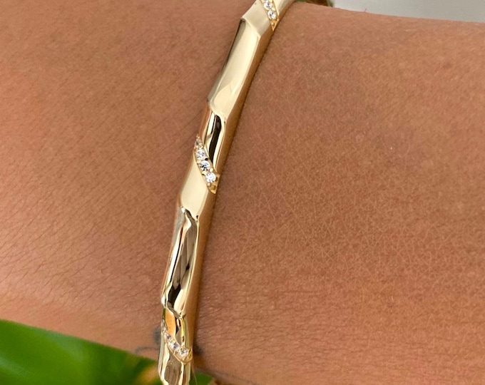 Twisted Bangle, Wavy Bangle, Gold Diamond Bangle, Solid Gold Bangle, Thin Gold Bangle, Gold Bangle Bracelet 14K, Bangles, Dainty Bracelet