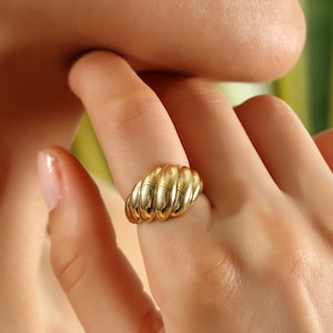 Chunky Croissant Ring, Twisted Dome Ring, Chunky Dome Ring, Gold Dome Ring, Stackable Rings, Shrimp Ring, Croissant Ring, Chunky Gold Ring