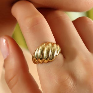 Chunky Croissant Ring, Twisted Dome Ring, Chunky Dome Ring, Gold Dome Ring, Stackable Rings, Shrimp Ring, Croissant Ring, Chunky Gold Ring