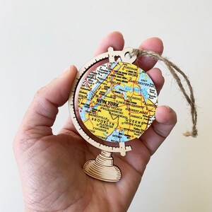 Ornement de carte de la ville de New York, ornement de New York ou carte personnalisée, ornement de voyage globe en bois, ornement d'interurbain