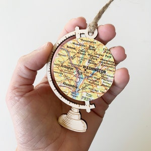 Ornement de Washington DC, carte DC, ornement globe en bois, à personnaliser avec n'importe quelle carte, Noël écologique zéro déchet, plan de la ville personnalisé
