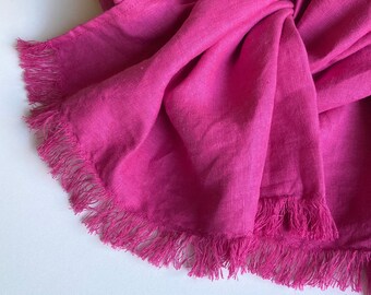 Hellrosa Leinenschal, ausgefranster einfarbiger Damenschal in Hot Pink, Magenta-Schal aus reinem Leinen im minimalistischen Unisex-Stil, lässiges Modeaccessoire