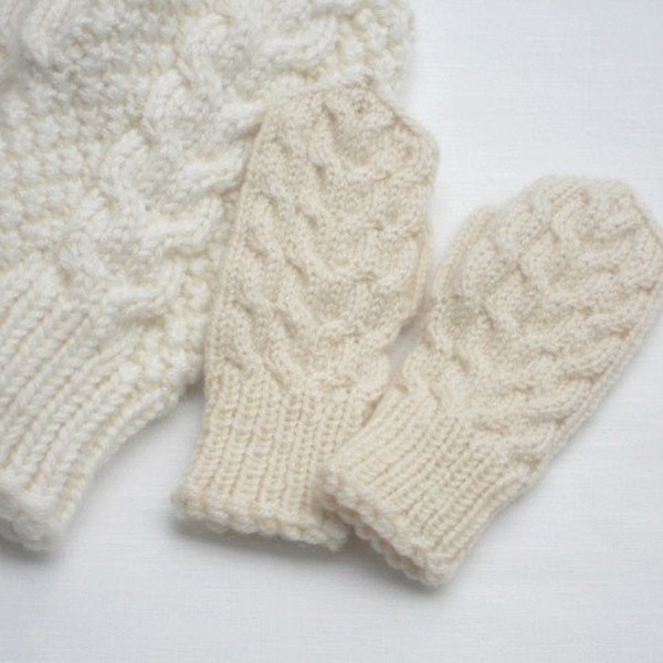 Knit toddler's mittens, ivory kid's mittens, hand knitted children mittens, cabled toddler gloves, winter gift