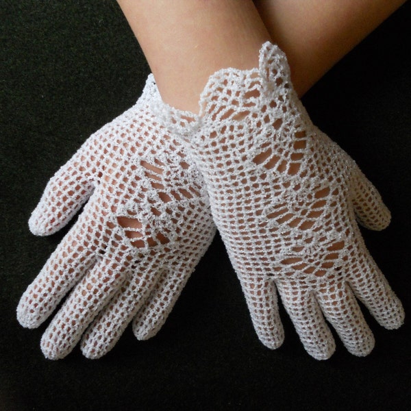 Bridal crochet gloves, white lace gloves, vintage style wedding accessories