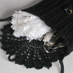 Schwarze häkeln Tasche, lange Riemen Mini Schulter Geldbörse, kleine schwarze häkeln Spitze Tasche, Frauen Reise-Accessoire, Medizin-Tasche, Geschenk für Sie