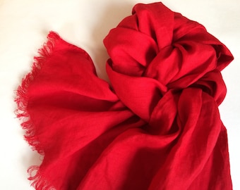 Bufanda roja de lino puro: accesorio rojo arándano, chal extragrande para mujer