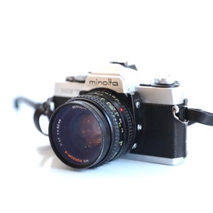 vintage SLR 1950s MINOLTA XG-7 Manual Single Lens Reflex camera w/ extra lens, strap, flash, and manual great condition image 2