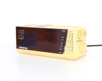 vintage 1980s sony style SPARTUS brand dream machine vintage ALARM clock am/fm RADIO -- tested and working!