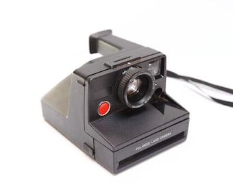 vintage POLAROID late 70s 80s LAND CAMERA w/ focus capability sx-70 film -- Free Shipping U.S.A