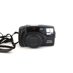 vintage PENTAX zoom 105-R film camera and case -- free shipping U.S.A