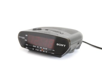 vintage 1980s COLOR BLOCK alarm clock SONY "dream machine" bedside small alarm clock am/fm radio -- tested and working
