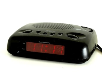 vintage 1980s BLACK am/fm radio COLOR block vintage ALARM clock -- tested and working!