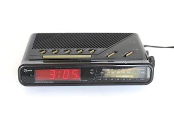 vintage 1980s AM/FM radio white sony style vintage Alarm clock vintage alarm clock -- tested and working!
