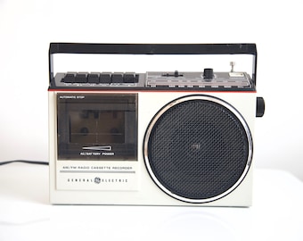 Childhood Dream BOOMBOX sony style 80s am/fm player -- cord or battery operated -- tape player NOT working -- film or television prop