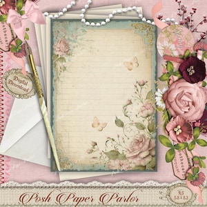 Può includere: Un set di cancelleria in stile vintage nei toni del rosa e del crema. Il set include carta a righe, una busta, una penna e decorazioni floreali. La carta è decorata con rose e farfalle. Il testo "Posh Paper Parlor" è in basso.