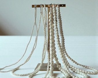 Collier ras de cou en perles de coquillage : bijoux de mariée élégants et minimalistes