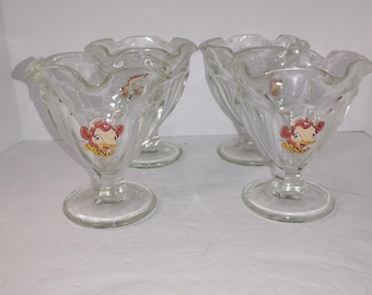 Set of 4 Vintage Borden's Elsie the Cow Ice Cream Sundae Glasses – 1950s