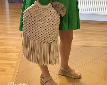 Boho Makramee Tasche mit Fransen Reversible Handgefertigte Geldbörse mit Holzgriff, Trendy Sommer Stil