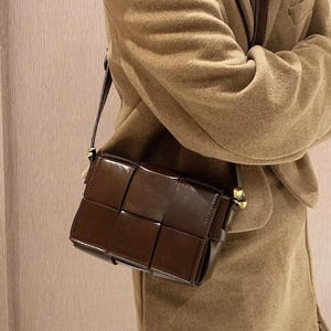 Handgemachte gewebte Leder Crossbody Bag, Elegante Klassische Tasche, Geschenk für Sie, Handgemachte Ledertasche, Geschenk für Sie