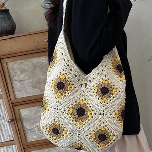Große Crossbody Tasche, Häkeln Oma Quadrat Hobo Tasche, Slouchy Schultertasche, Senf Einkaufstasche, Boho Crossbody Bag, gehäkelte Geldbörse, Hippie Bag