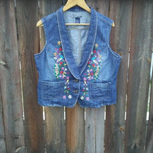 Embroidered Peacock / Flowers / Blue Denim Vest / Colorful Embroidery / Bohemian / Birds / Festival Style / Boho / Indie / Blue Jean Vest