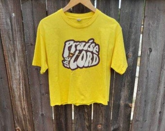 Crop Top / Praise the Lord TShirt / Bumble Bee Yellow Tee / Distressed T Shirt / Graphic Tee / Music Festival / Short Sleeve / Cropped Shirt