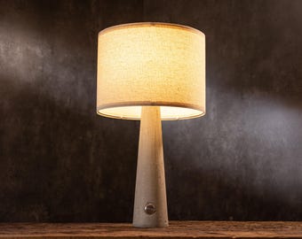 Beton Zylindrische Tischlampe TUBO mit Schalter | Minimalistische moderne industrielle Tischbeleuchtung für stilvolles Zuhause, Büro und Nachttisch