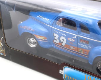 1941 Plymouth Pro Street Road Signature 1 to 18 Diecast Model Car