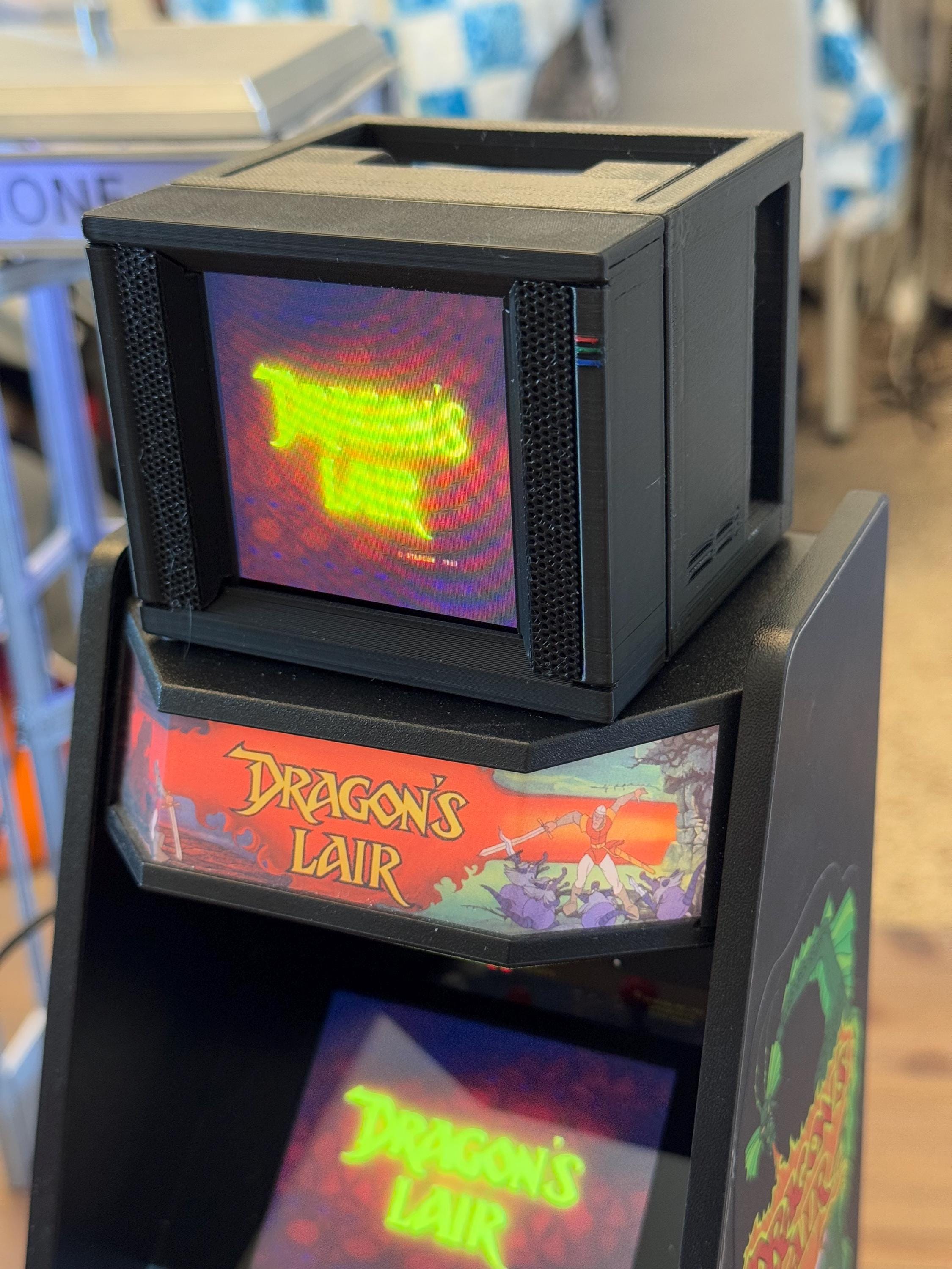 Dragon's lair arcade - Etsy 日本