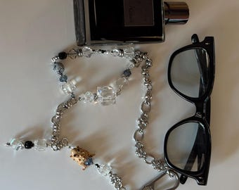 Collar de geco hecho a mano: joyería artesanal de cuentas de vidrio, dije de lagarto de cerámica