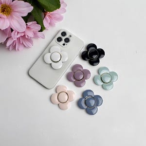 Cute Flower Phone Grip – Unique colorful phone holder – Black white pink phone handle – Blue purple phone stand – Handmade Kindle grip