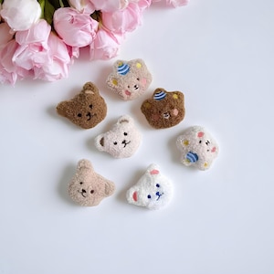 Handmade Bear Phone Grip – Pet phone grip – Cute phone handle – Fur phone stand – Bear phone accessory – Brown white phone charm