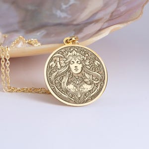 Silver Pachamama Necklace, Gaia Pendant, Pachamama Necklace, Goddess Charm, Silver Mother Nature Necklace, Gift for Earth Lover