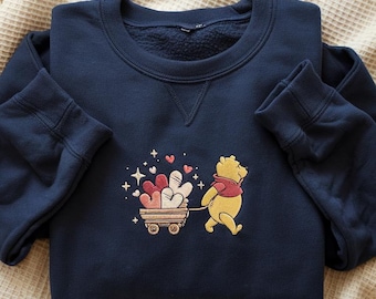 Haftowana bluza walentynkowa z Kubusiem Puchatkiem, walentynkowa koszulka z Kubusiem Puchatkiem, okrągły dekolt z balonem w kształcie serca z Kubusiem Puchatkiem, walentynkowa koszulka Disney