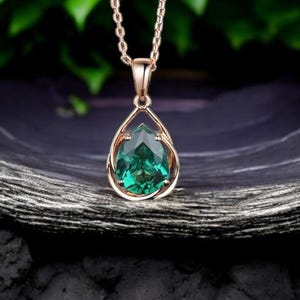 AAA Emerald Cut Wedding Necklace For Women,Green Emerald Pendant, Emerald Bridal Necklace, Emerald Jewelry, Minimalist Pendant, Gift for her