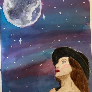 Dame schaut den Mond an