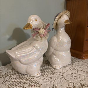 Vintage Ceramic Goose/Duck Figurines | Pair of Cottagecore Ducks with Hat & Bow | Iridescent White with Gold Beaks | Farmhouse Decor