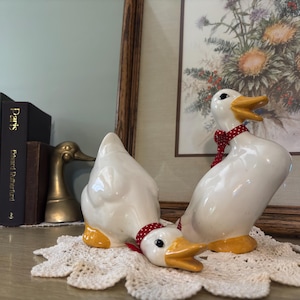 1970s Set of Hand Painted Ceramic Ducks with Bow Tie, Vintage Figurines, Cottage Core Decor, Farmhouse Kitchen, Cute Bird Decor, cottagecore