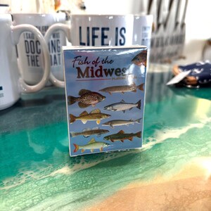 Jeu de cartes Fish of the Midwest - Jeu de cartes éducatif mettant en vedette des poissons de la région - Idéal pour un chalet, un camp ou un cadeau de pêcheur