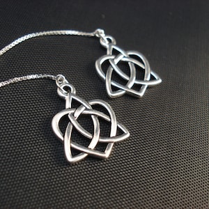 Pendientes o collar con corazones abiertos celtas en plata de ley. ENVÍO GRATIS a EE. UU.