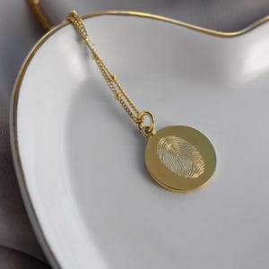 Gold Fingerprint Necklace – Custom 18K Gold Vermeil Pendant Engraved with Actual Fingerprint, Memorial Jewelry, Personalized Gift for Her