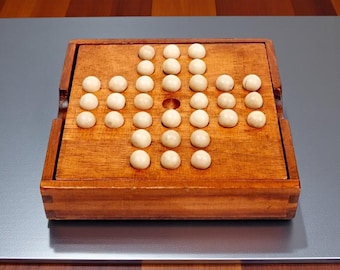 Jogo de Paciência de Madeira | Quebra-cabeça para um Jogador | Jogo de Tabuleiro de Lógica e Estratégia de Madeira | Brinquedo Educativo para Crianças e Adultos